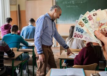 2023 Ocak öğretmen maaşı ne kadar olacak? Kademe ve dereceye göre 2023 Ocak öğretmen maaşı kaç TL?