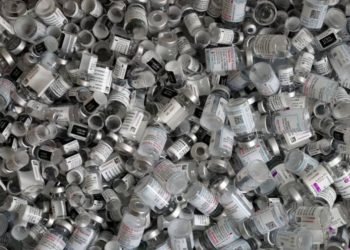 40 milyon doz COVID-19 aşısı çöpe gidecek