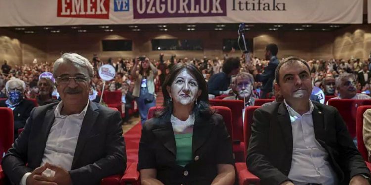 “6’lı masanın vaadleri yetersiz” diyen HDP, cumhurbaşkanı adayı için komisyon oluşturdu