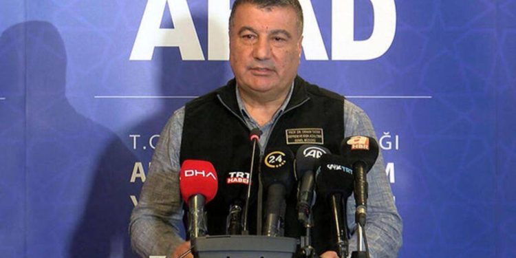 AFAD: Yıkımların olduğu yerlerin çoğu fay hattında