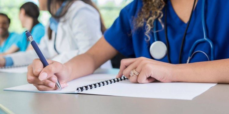 Almanya’nın doktor ihtiyacı I Almanya’da doktor olma şartları, maaşı (ücreti) I Almanya’ya Türkiye’den kaç doktor gitti? Almanya’da kendi kliniğini açmak