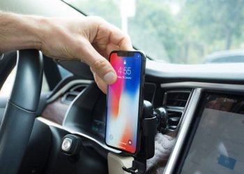 Araba dakikalar, telefon saniyeler içinde şarj olacak