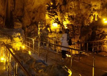 Astım hastaları bu mağarada şifa arıyor