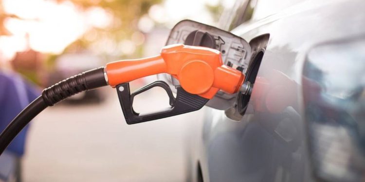 Benzin ne kadar oldu? Akaryakıt zammı sonrası motorin kaç TL? Güncel akaryakıt fiyatları