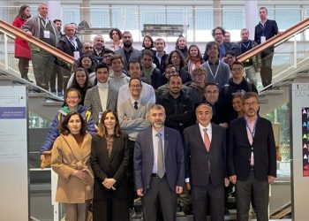 CERN’deki Türk bilim insanları çalışmalarını anlattı