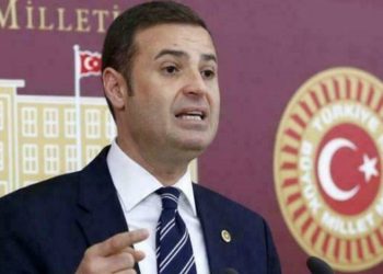 CHP’li Akın’dan yaz saati sitemi! İşkenceye dönüştü