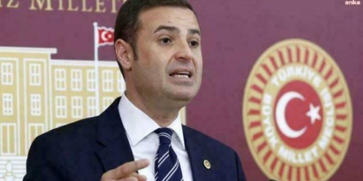 CHP’li Akın’dan yaz saati sitemi! İşkenceye dönüştü