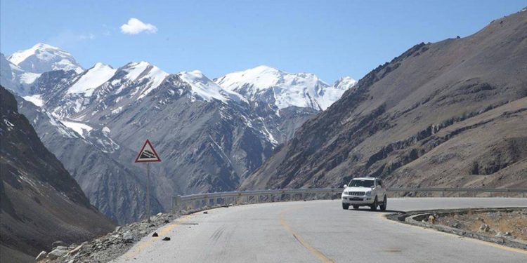 En yüksek geçiş noktası: Nefes kesen ‘Khunjerab’