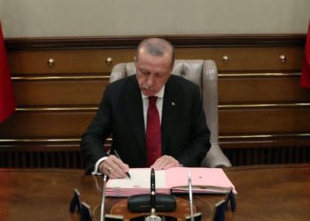 Erdoğan imzaladı: Üst düzey atama ve görevden alma kararları Resmi Gazete’de