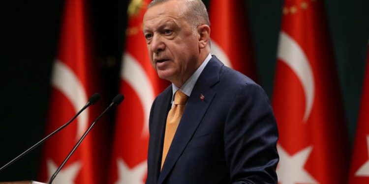 Erdoğan’dan ”anayasa” açıklaması: Öyle bir şey yapıyoruz ki hadi bakalım görelim seni