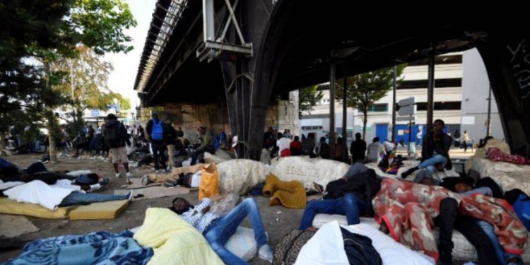 Fransa’da 42 binden fazla çocuk sokakta yaşıyor