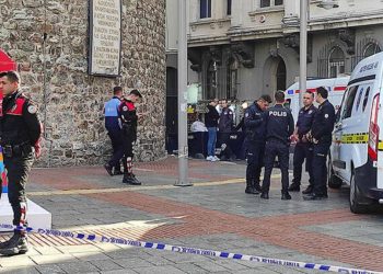 Galata Kulesi’nden atlayarak intihar etti