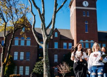 Güzel ve çekici öğrenciler daha mı yüksek not alıyor?