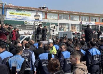 İBB ile Üsküdar Belediyesi zabıtaları arasında platform gerginliği