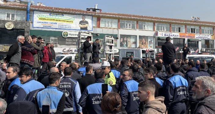 İBB ile Üsküdar Belediyesi zabıtaları arasında platform gerginliği