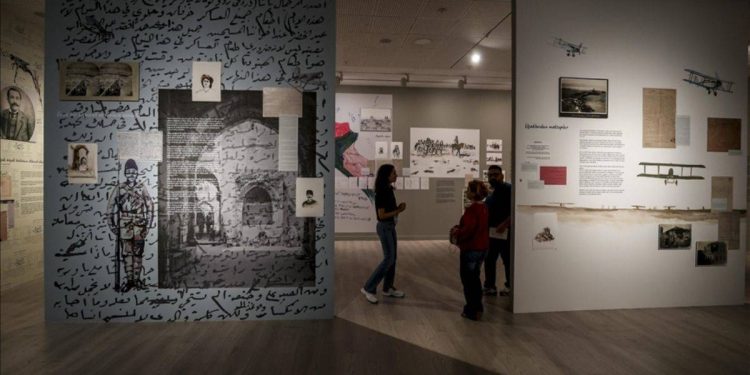 İstanbul Bienali açıldı