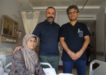 Kalbinde delik olduğunu 58 yaşında öğrendi