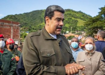 Maduro, afet bölgesini ziyaret etti