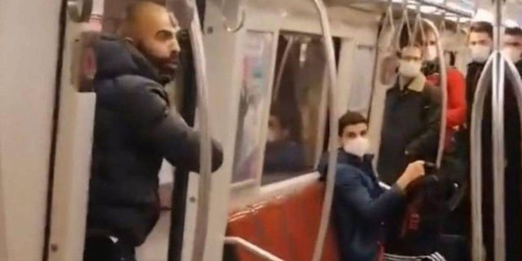 Metrodaki bıçaklı saldırgana 11 yıl hapis