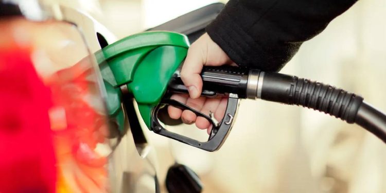 Pazartesi mazota (motorin) zam mı gelecek? 10 Ekim mazota zam var mı? 10-11 Ekim motorine büyük zam iddiası