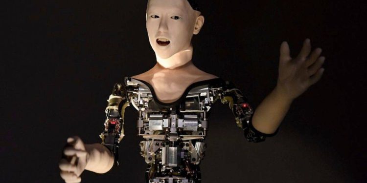 Robotlara doğru zamanda kahkaha öğretimi