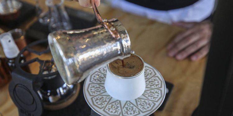 Türk kahvesi demleme şampiyonu Koray Erdoğdu’dan tavsiyeler