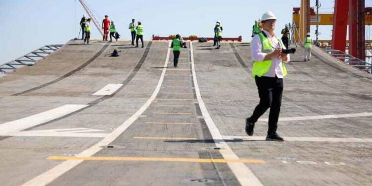 Türkiye’nin en büyük askeri gemisi ilk SİHA gemisi olacak