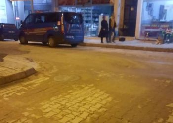 Tutuklu, yemek molasında firar etti!