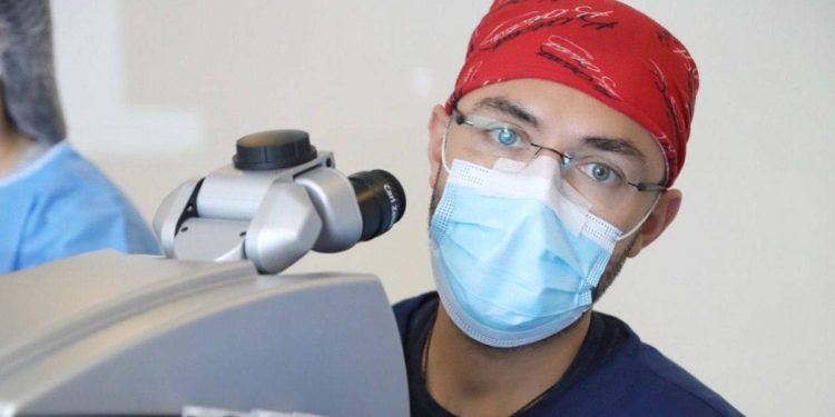 Uzman Göz Doktoru Jahid Şahbazov: Mesleğimden Memnunum