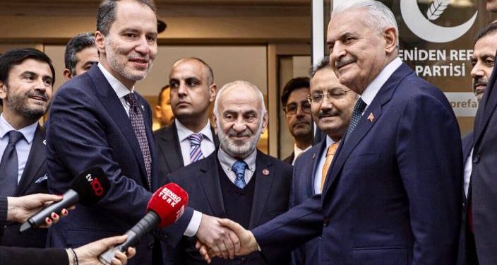 Yeniden Refah ile ipler kopmadı… AKP akil adamlarını devreye soktu