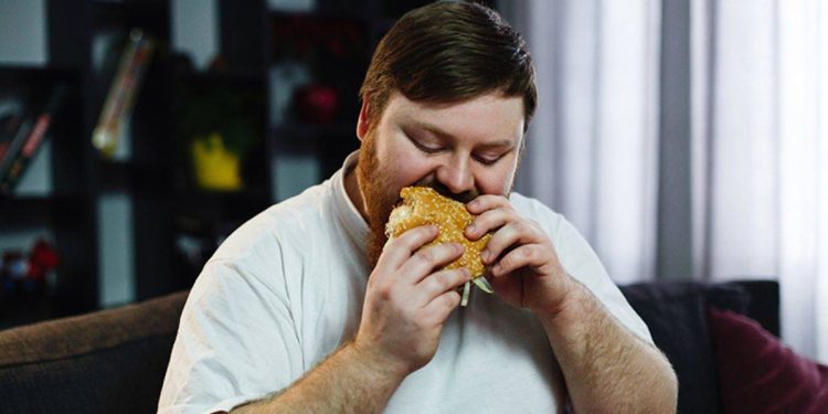 Zayıflamak isteyenler akşam yemeğini kaçta yemeli? Uzmanlar cevapladı…