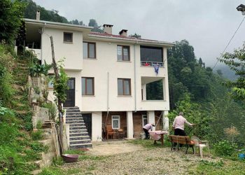 Baba evini yıkamayınca ev üstüne ev yaptılar