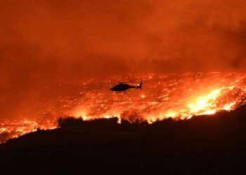 Çanakkale’de orman yangını; boğaz kapatıldı, 9 köy boşaltıldı