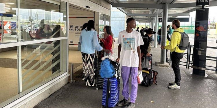 Darbenin liderinden Fransızlara ‘gitmeyin’ çağrısı