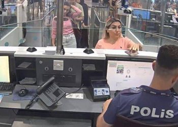 Kadın yolcu iç çamaşırında pırlanta ile yakalandı