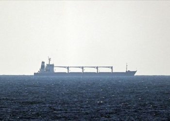 Karadeniz’de hareketli anlar! Rus savaş gemisi uyarı ateşi açtı