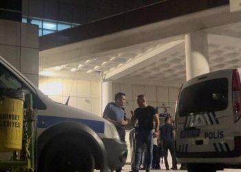 Kavgayı ayırırken öldürüldü, acil servis boşaltıldı