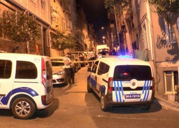 Kocası, 11 yaşındaki çocuğunun gözü önünde anneyi vurdu