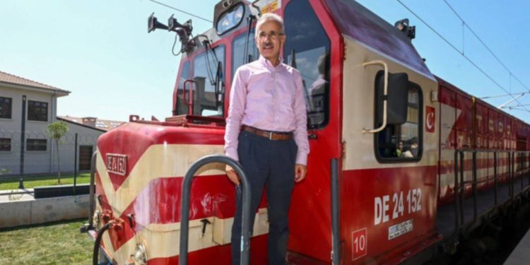Uraloğlu: Marmara’daki sanayi Anadolu’ya taşınacak