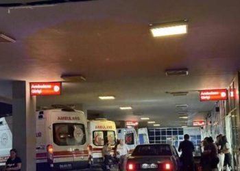 Uyuşturucu kullandıktan sonra annesine satırla saldırdı