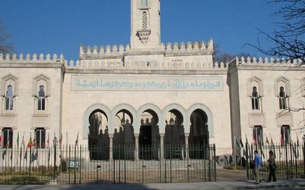 Washington’da bir camiye cuma namazı esnasında bomba ihbarı yapıldı