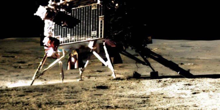 Hindistan’ın Ay’daki aracıyla bağlantısı koptu
