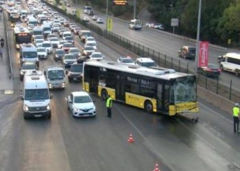 İETT otobüsü kazası trafiği felç etti