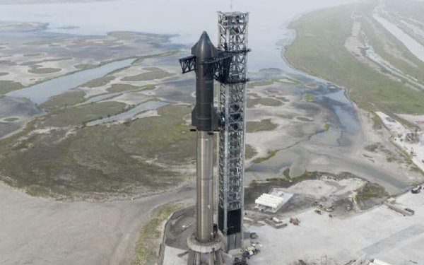Çin, ABD’nin önüne geçebilir! SpaceX  üst düzey yöneticisi itiraf etti