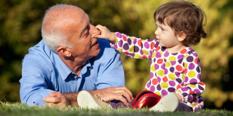 Dünya nüfusu yaşlanıyor; 2050 tahminleri açıklandı