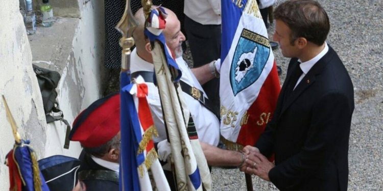 Fransa’da özerklik sorunu: ‘Biz de istiyoruz’