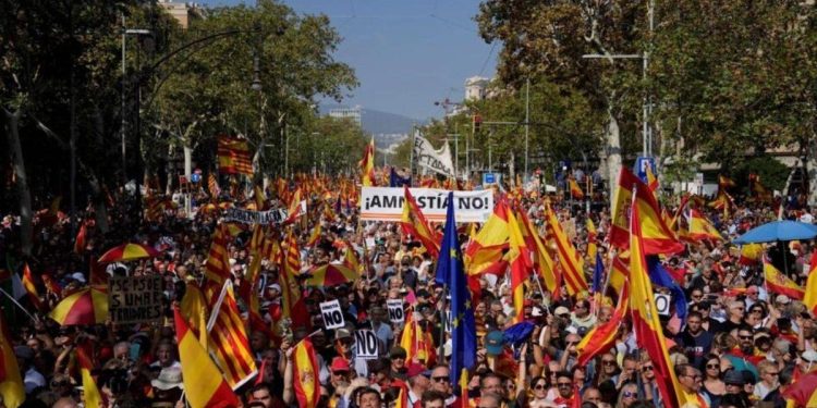 İspanya’da siyasi kriz; Katalanlar ne olacak?