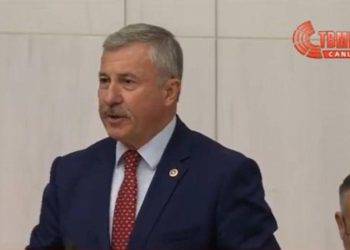 Saadet Partisi’nden Meclis’te yer protestosu