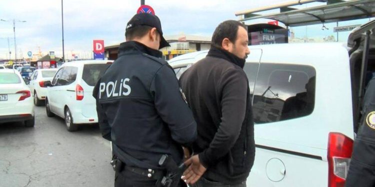 Taksici: Abi benim yakalama kararım çıkmış
