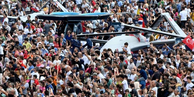 TEKNOFEST İzmir’i 1 milyon 100 bin kişi ziyaret etti